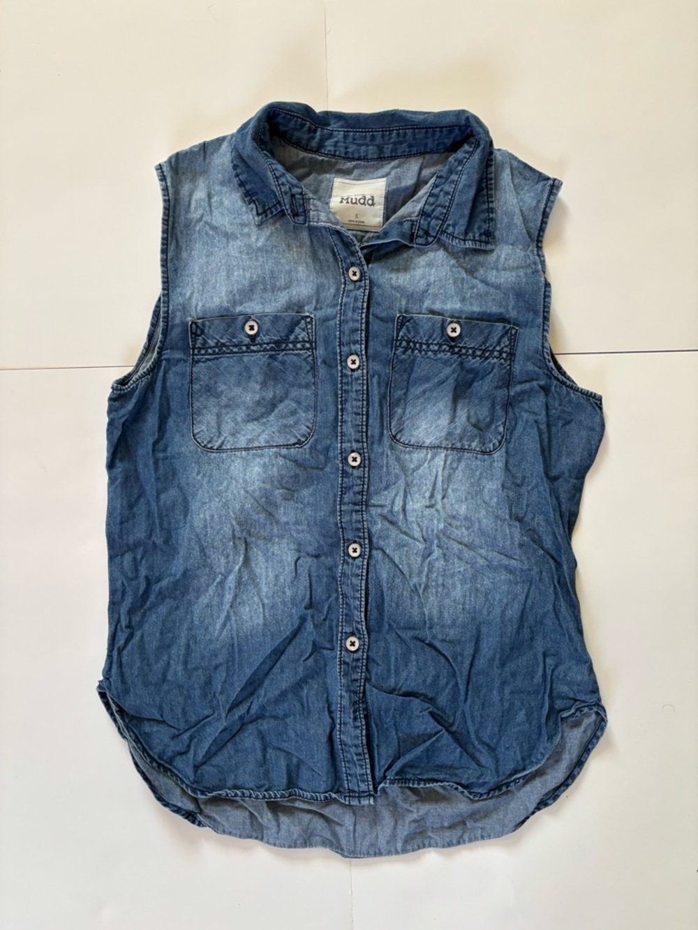 Sleeveless Washed Denim Button-Up Shirt - Blue
